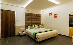 Itsy Hotels Silver Keys